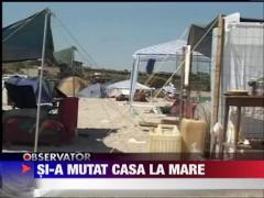 Si-a mutat casa pe plaja din Vama Veche
