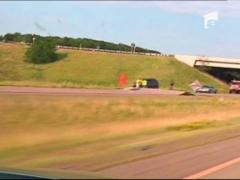 Salt pectaculos pe o autostrada din SUA