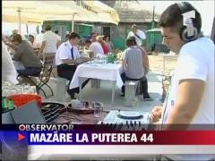 Radu Mazare a primit un camion cu 30 de femei de ziua lui