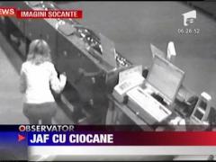 Rusia: Magazin de bijuterii, jefuit cu ciocanul