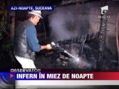 O familie din Suceava a ramas pe drumuri, dupa ce casa le-a fost mistuita de flacari