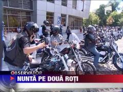 Nunta iesita din tipare! Si-a dus mireasa pe motor la Starea Civila!