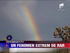 Curcubeu dublu pe cerul unui orasel american