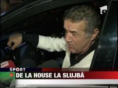 Gigi Becali a dat recital dupa Steaua - Litex 3-0!  A cantat muzica bisericeasca la unison cu cd-ul pus in masina