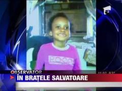 SUA: Fetita de 7 ani, salvata miraculos dupa ce a cazut de la balcon