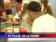 Foarte multi turisti de pe litoral ajung in spital din cauza meniurilor fast-food