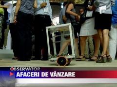 Trei tineri romani vor sa revolutioneze orele de chimie cu o aplicatie pe smartphone