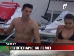 Gabi Matei face "fizioterapie" la piscina la trei saptamani dupa ce a fost operat din nou la genunchi!