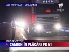 Un camion cu alimente a luat foc pe A1