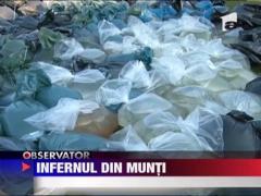 Padurile din Muntii Rodnei ard in continuu de sambata seara