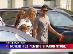 Sharon Stone, rasfatata cu flori cumparate de la comerciantii de pe langa stopurile din Capitala