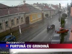 O furtuna puternica, insotita de grindina, a facut prapad in orasul Gherla