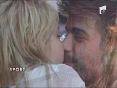 Shakira, santajata cu poze nud