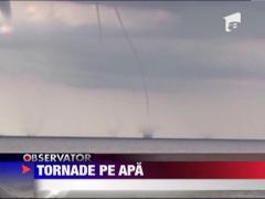 Imagini spectaculoase! Tornade de apa pe lacul Michigan, in SUA