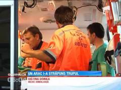 Un barbat din Olt a fost ranit grav, dupa ce s-a dezechilibrat si a cazut peste un arac