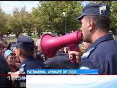 Patriarhul Daniel a lesinat la Mizil, in timpul slujbei de sfintire a unei biserici