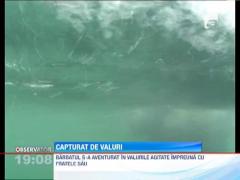 Turist ucis de valuri