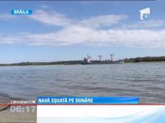 Nava comerciala, esuata pe Dunare