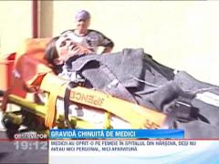 O femeie insarcinata cu gemeni a ramas cu unul dintre copii prins in uter