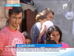 Ministrii francezi au vizitat o scoala de rromi din Campia Turzii