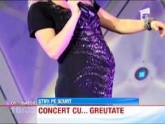 Shakira, gravida pe scena!