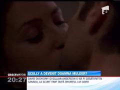 Presa mondena din SUA: David Duchovny si Gillian Anderson s-au casatorit