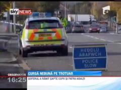 Marea Britanie: O persoana a murit, iar alte 12 au fost ranite, dupa ce un sofer a urcat cu masina pe trotuar