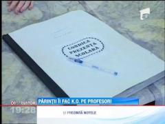 Parintii ii critica pe profesori pentru rezultatele slabe obtinute de elevi