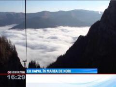 Fenomenul "marea de nori", vizibil de pe platoul Bucegi