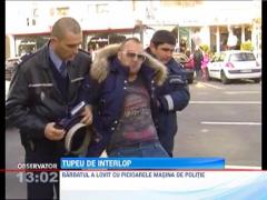 Un interlop din Baia Mare i-a scuipat si injurat pe politistii care incercau sa-l duca la sectie