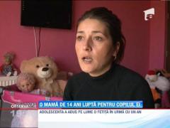 O copila care a devenit mama la 14 ani isi cere copilul inapoi