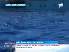 Iaht facut scrum in largul statiunii Miami Beach