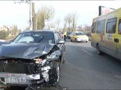 Smiley, implicat intr-un accident rutier! Masina lui s-a oprit intr-un copac