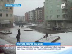 Turcia: O persoana a fost usor ranita, dupa ce planseul unui pasaj subteran s-a prabusit din cauza zapezii