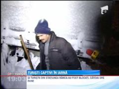 Turisti blocati din cauza zapezii