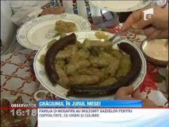 Romanii s-au infruptat cu pofta din bunatatile pregatite pentru masa de Craciun