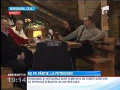 De pe partie, la petrecere