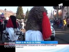 Un obicei stravechi din Maramures s-a terminat cu pumni si injuraturi