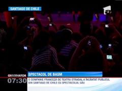 Spectacol de basm pe strazile din Santiago