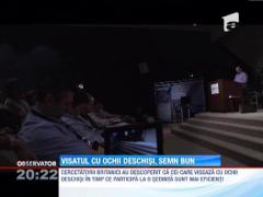 Visatul cu ochii deschisi