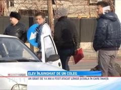 Elev injunghiat de un coleg