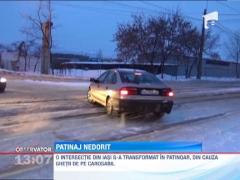 Strada din Iasi, transformata in patinoar pentru ca autoritatile nu au dat cu substante antiderapante