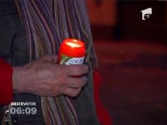 Tinuta la pat si incuiata intr-o camera, a murit intoxicata cu fum dupa ce casa ei a luat foc