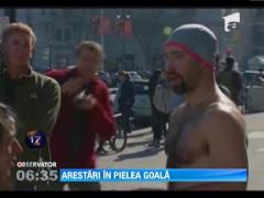 Patru militanti care protestau nud in fata primariei din San Francisco au fost arestati