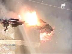 Pericol de explozie in Bucuresti! O casa a luat foc si exista riscul ca cele doua butelii pe care proprietarii le aveau inauntru sa sara in aer