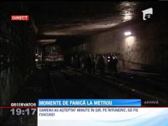 Momente de panica la metrou! O garnitura a inceput sa scoata fum