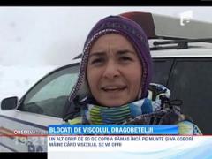 UPDATE! Peste 200 de turisti, printre care si doua grupuri de copii au ramas blocati pe munte