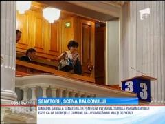 Senatorii au fost nevoiti, astazi, sa stea la balcoane