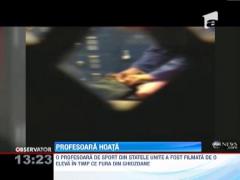 O profesoara de sport din SUA, filmata de o eleva in timp ce fura din ghiozdane