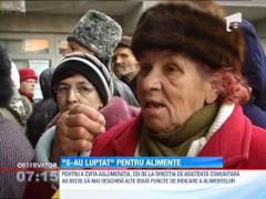Sute de ieseni s-au calcat in picioare pentru ajutoarele trimise de UE